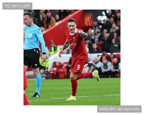 利物浦高速反击启动，萨拉赫扣过后卫射门得分