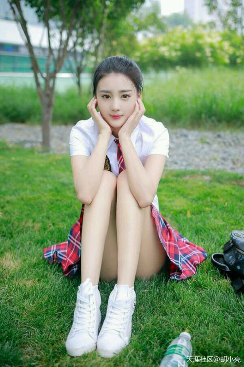 爱游戏智能平台-里昂两翼齐飞打出高质量传中，里昂技术